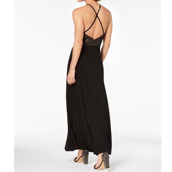 Black and Nude Gown - Picture 2 of 8